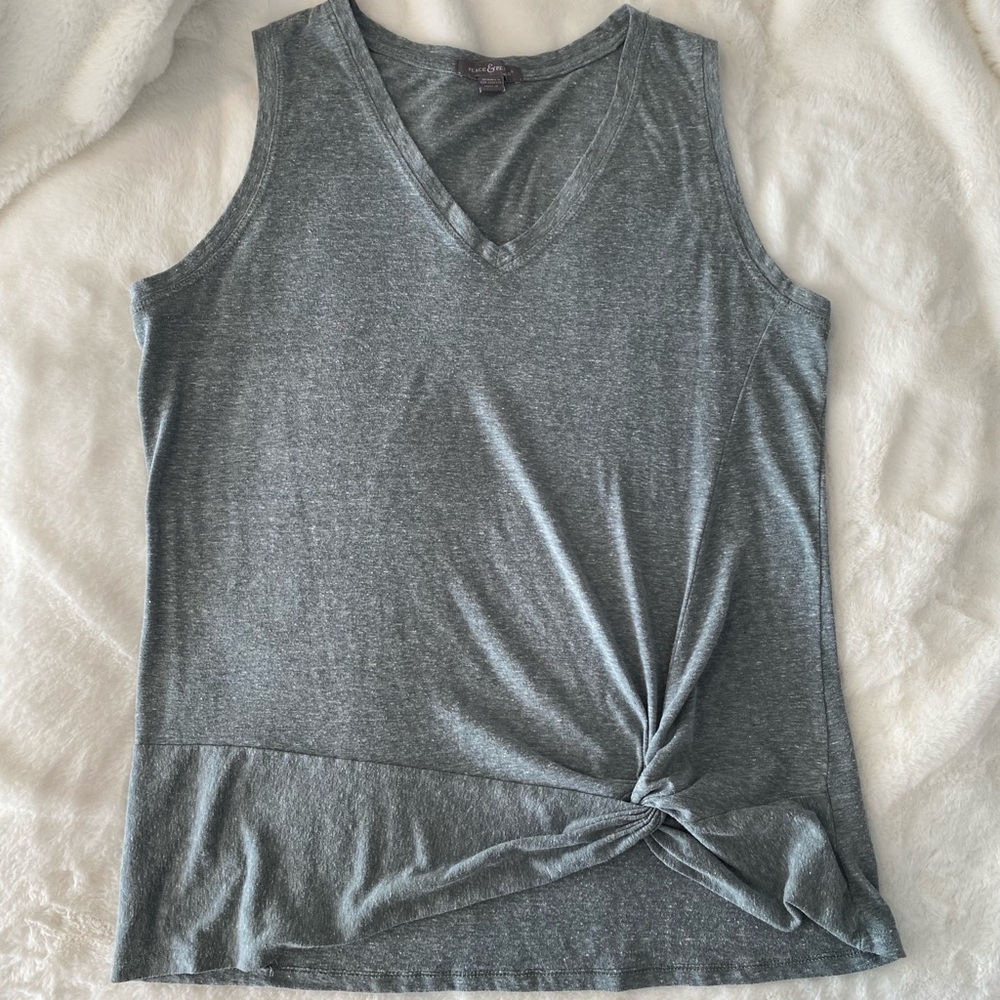 Peace & Pearls sleeveless top, size XL
